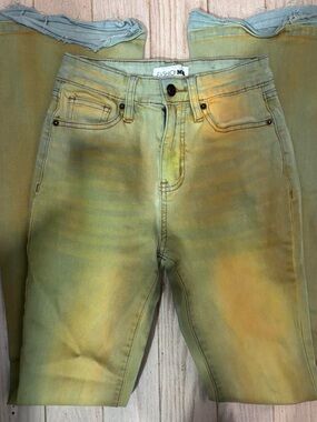 Fashion Nova Men's Yellow and Green Washed Slim Jeans